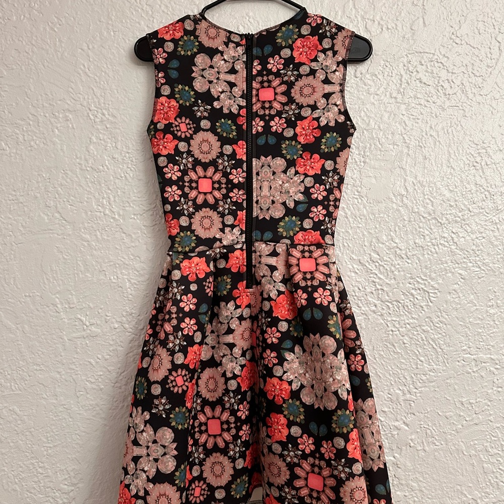 H&M dress - Picture 2 of 3